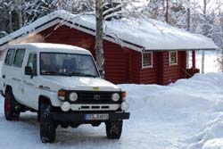 Winterabenteuer, Nordeuropa, Finnland, Finnisch Lappland: Typische Blockhütte Finnlands